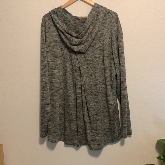 Sweatshirt - Picture 2 of 5